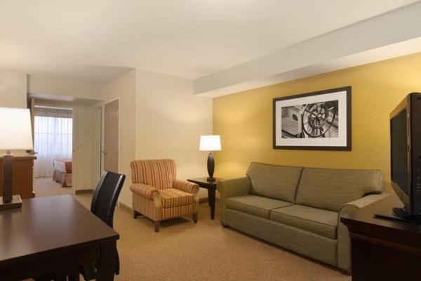 Hotel Country & By Radisson, Dundee, Mi Dundee