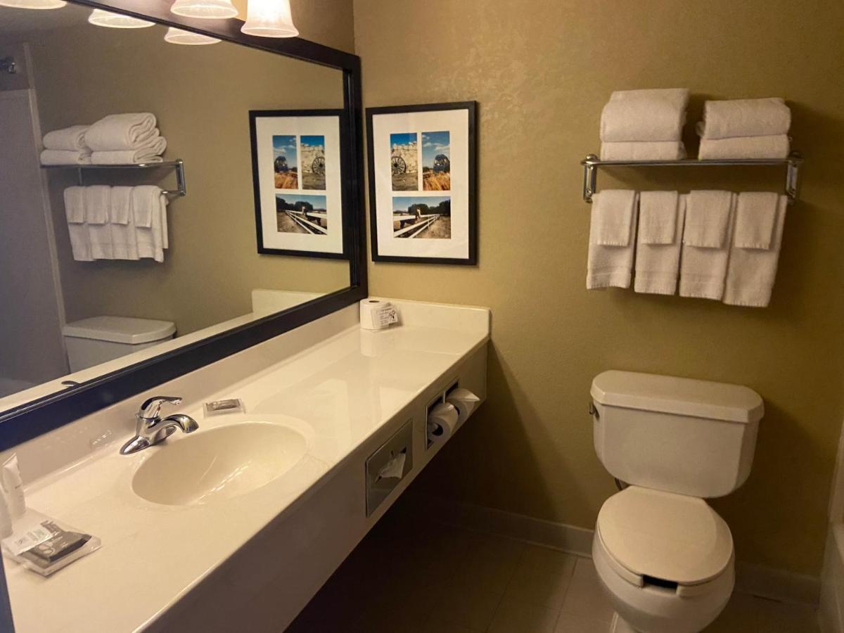 Hotel Country & By Radisson, Dundee, Mi 3*