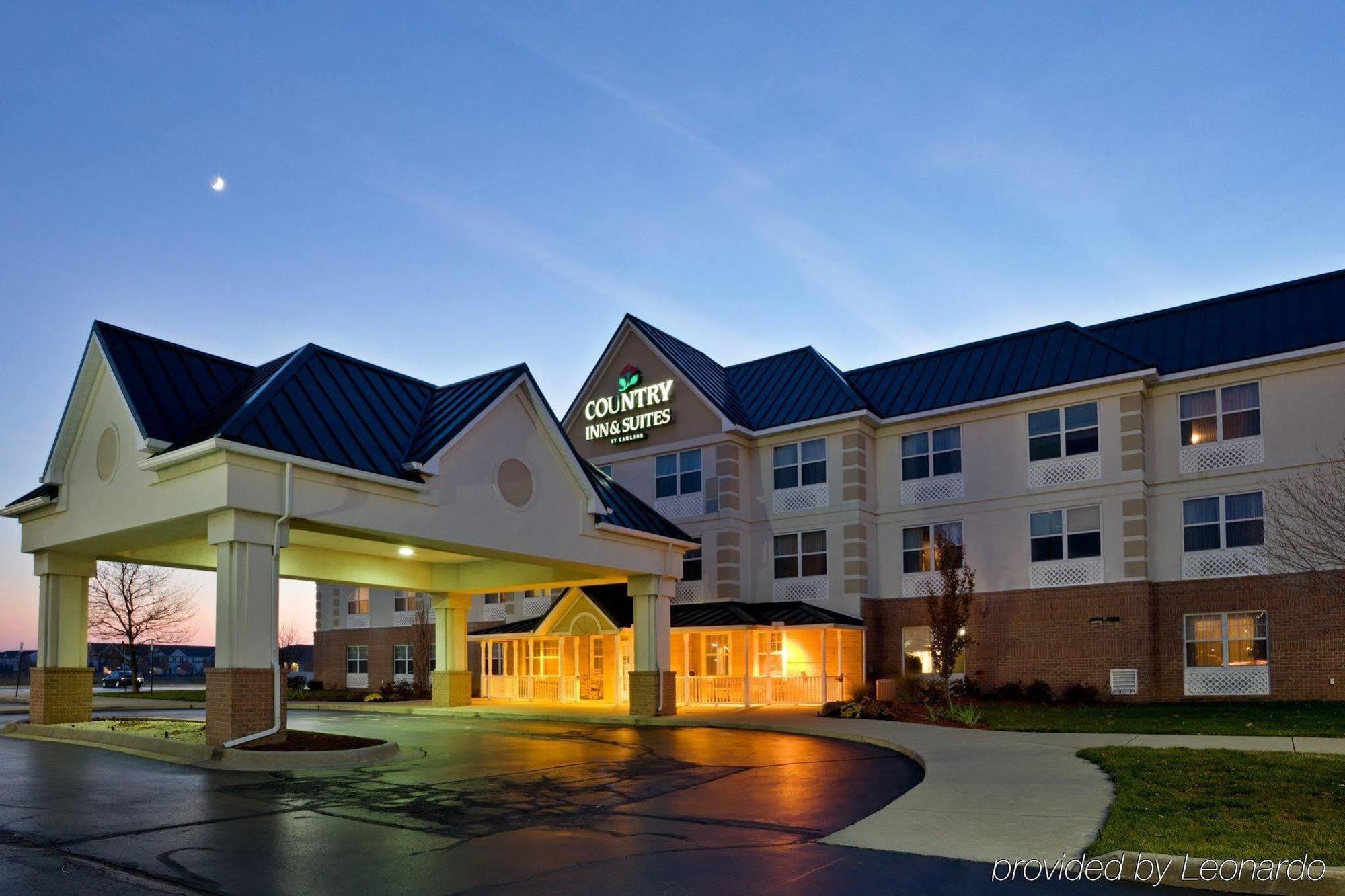 Country & By Radisson, Dundee, Mi Hotel Dundee