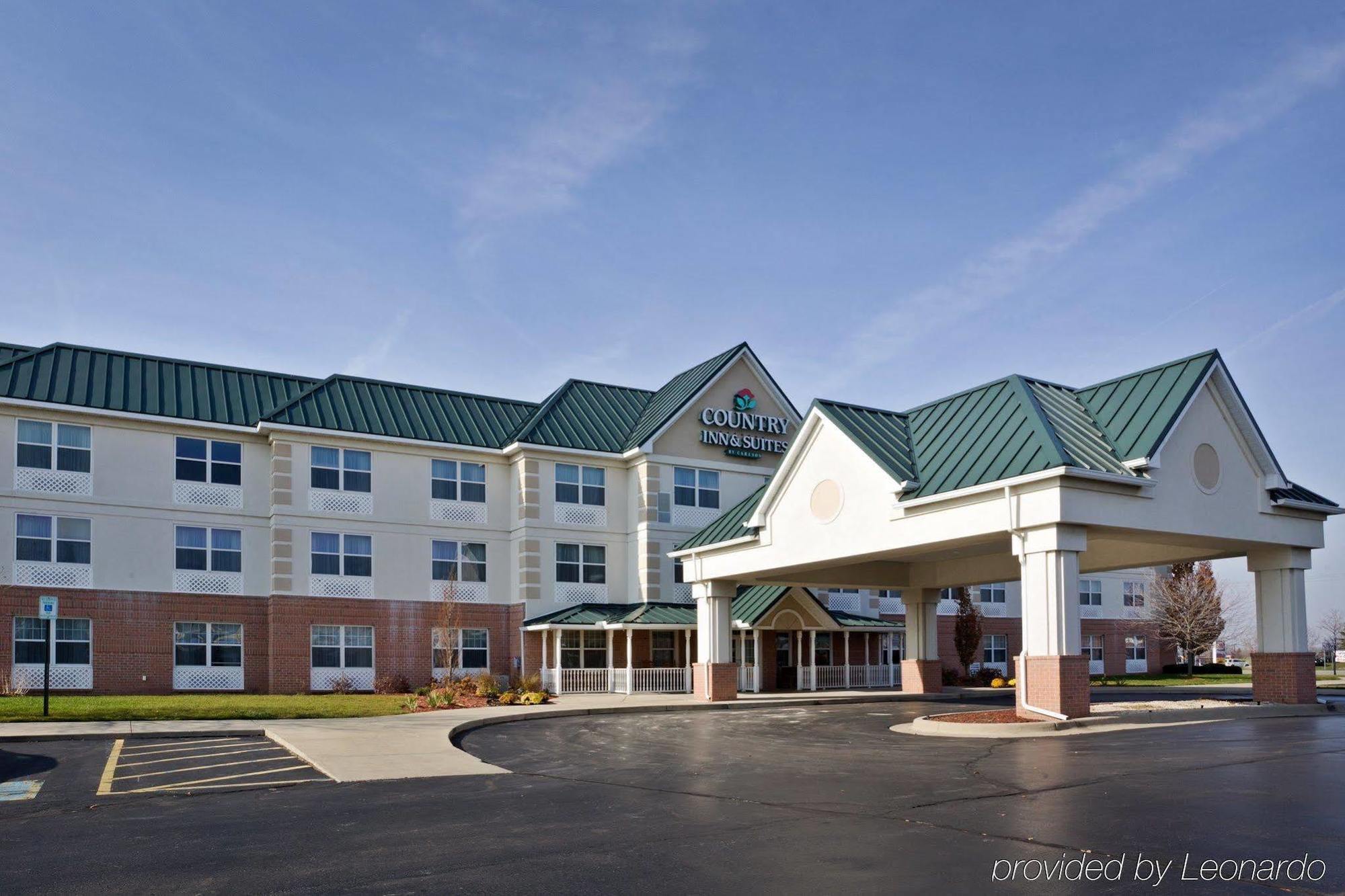 Country & By Radisson, Dundee, Mi 3*